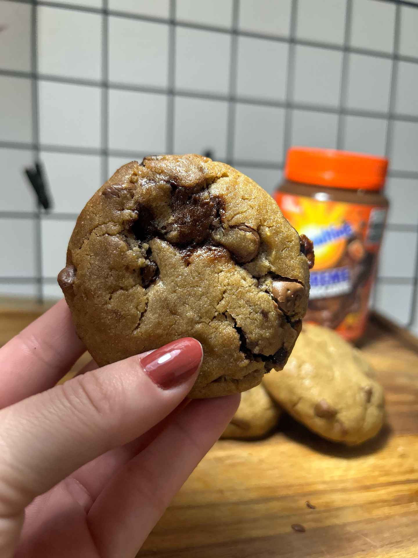 Cookie com gotas de chocolate